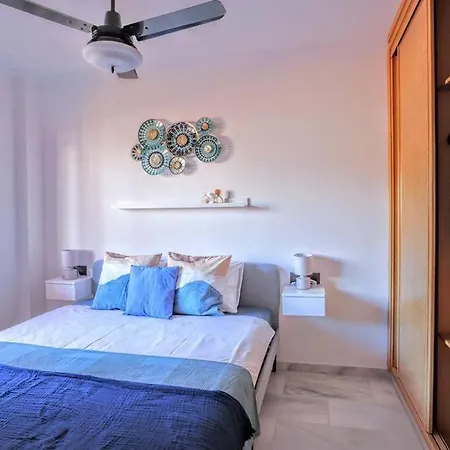 Blue Marine - Parking, Pool, Ac, Wifi Lejlighed
